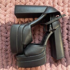 Forever 21 Pumps